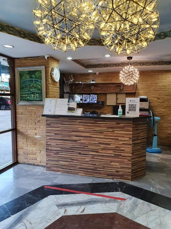 The Montana Lodge-Sathorn Banguecoque Exterior foto